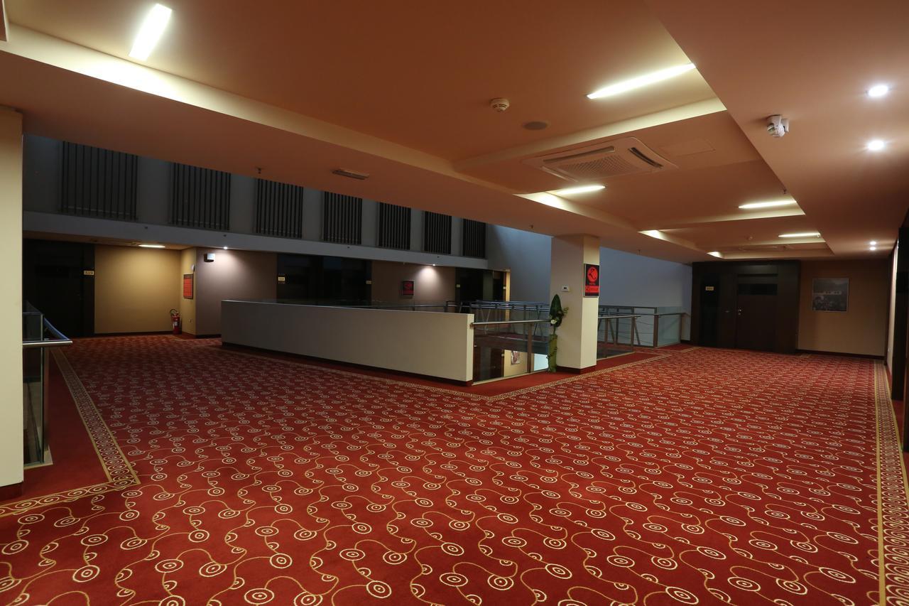 Hotel 체니카 외부 사진