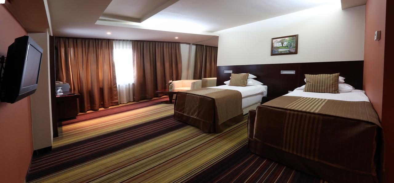 Hotel 체니카 외부 사진